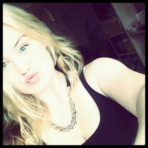 16 jaar | horizon college alkmaar| app: vraag maar | trust nobody | insta : demiadriana |
