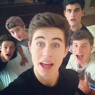 @onedirection @5SOS @UnionJWorld @TheVampsband @MTVteenwolf @DSprayberry are my life!