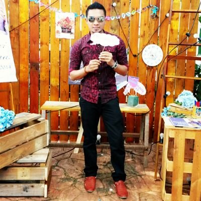 Part timer modelling ...  Future Engineer | #GGMU | #UTeM | #TeamExPsas | Maskulin | [Money can't buy happiness but money can buy shoes :D]