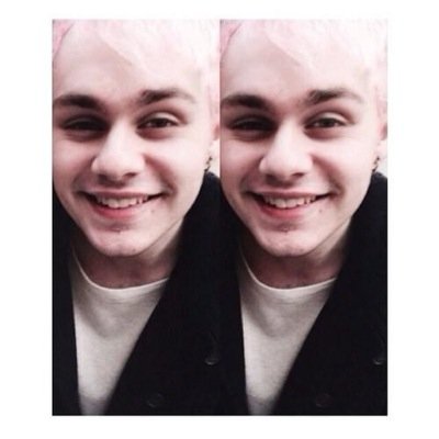 free follow from @mashtonidiot :-)
