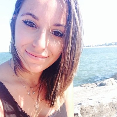 Segnati dalle stelle andranno fino in fondo, lasciando scritto in terra ama e cambia il mondo.