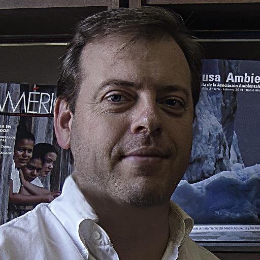 Especialista en tecnologías de información, aplicadas a bibliotecas. Promotor de bibliotecas digitales y acceso abierto. Descendiente de irlandeses.