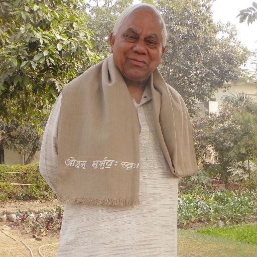 I am 80 years old . I am a commentator on national events like Republic Day Parade on electronic media.. A Ved Pracharak of Arya Samaj.