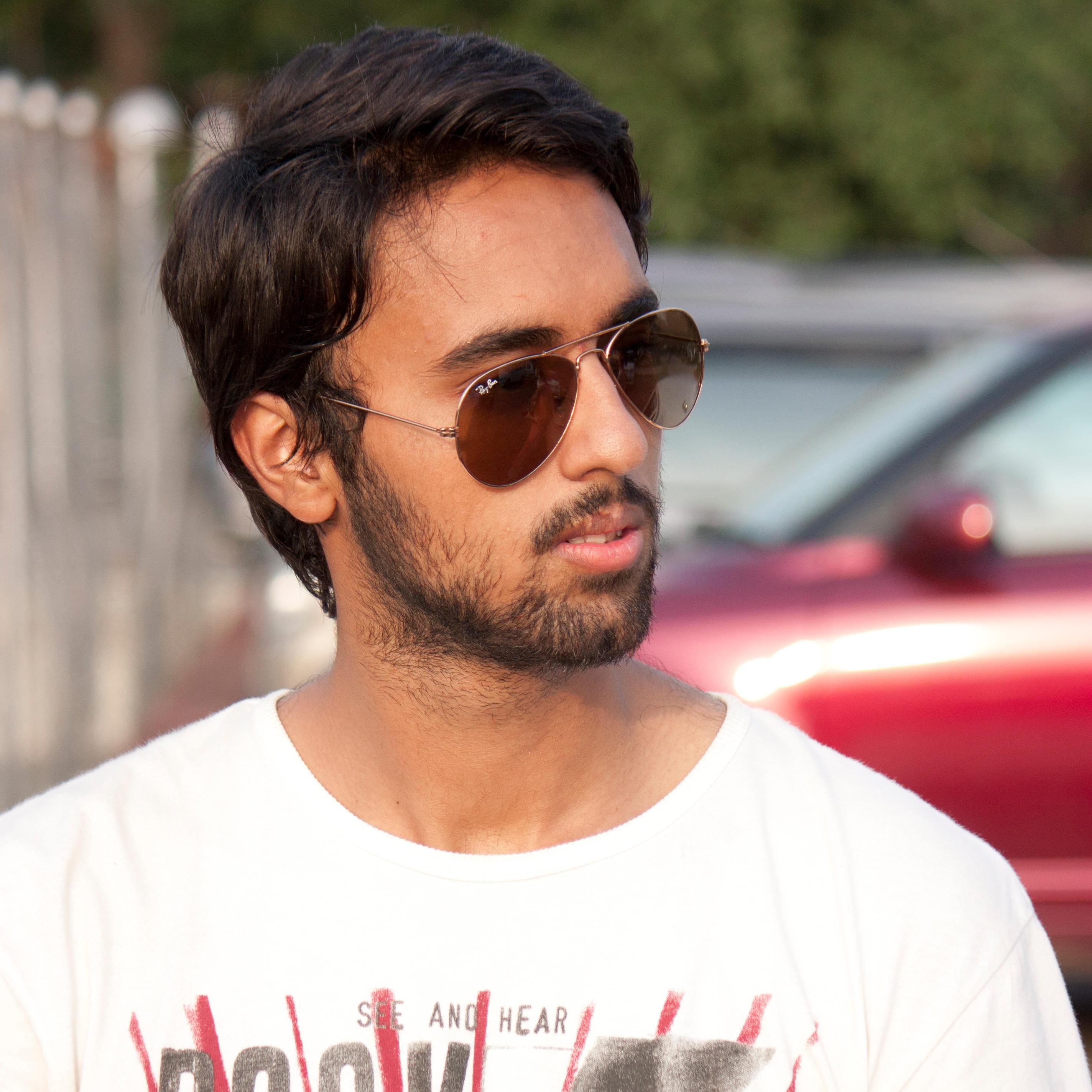 Professional game developer and Co-founder of Mindravel Interactive @mindravel