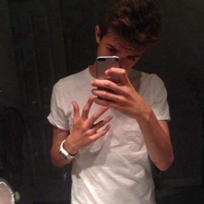 Ur the sweetest en cutest person i ever met in my life, i'm so proud that i met you, i love you.