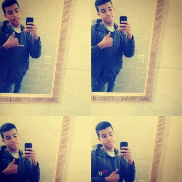 - Solteiro porqê sim rs ' ;)) ' !