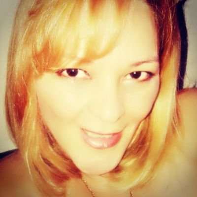La Belleza de una mujer este en su inteligencia y su corazon, Pero si es paquete completo que mejor