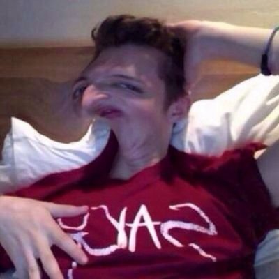 free follow from @tiny_troyler ♡