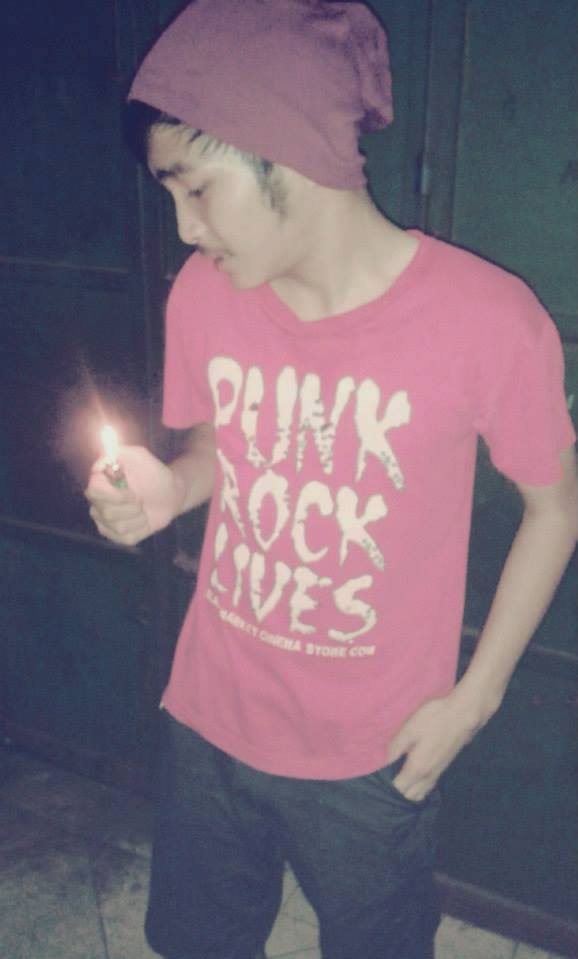 I ♥ you all . I don't want to be weak for some reason !! ☺☺☺ Birthday ~ april. 04 1996 ♥ School™ ~ XII Accountancy at SMK WIDYA PATRIA 2 JAKARTA ♥ ♥