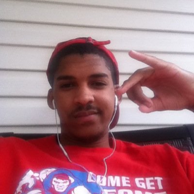 Stay prayed up , just tryin to accomplish my goals !! #RIPUnc Follow my babygirl @fellow_lightskn