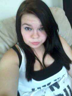 hey im sue i love football punk rock and heavy meal aand play kerrang all the time im a tom boy i live in ashford kent