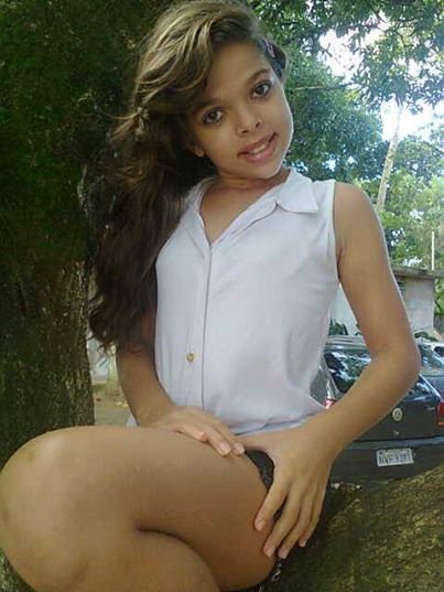 amo ir a praia a pizzaria,ao shopping,a lugares lindos ver ao por do sol.