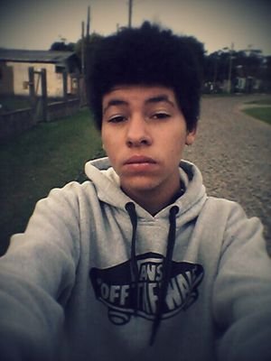 corre daqui com seu papinho reto e chato