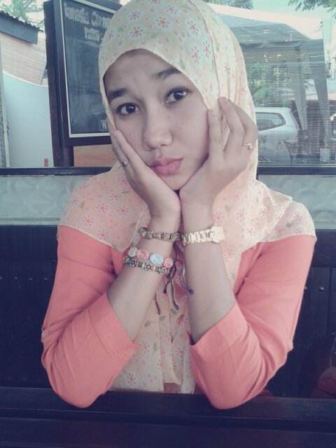 ara_uni's profile picture. 