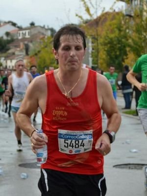 Xabier de Caneda, revalorizando o monte pola seman,gastando zapatillas o fin de seman.