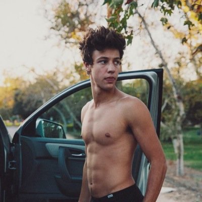 yocamdallass's profile picture. tf is a cameron dallas and where can i get one