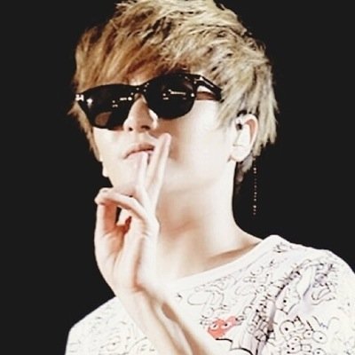 hopelessly in love with korean boys ;~;