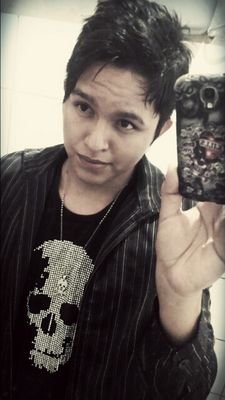 Meu dinossauro come gente ....