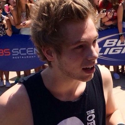 — 'Cause you're a sky full of stars.