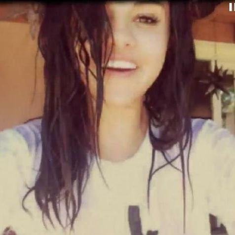 SelenaMG_Russo's profile picture. Mareados de tantas vueltas olímpicas amo a mi país. Selena Gomez /Britney Spears/ One Direction