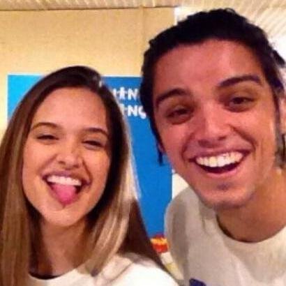 A presença da Juliana inspira segurança,energia boa.-- 

Ele é tipo um amuleto da sorte ---