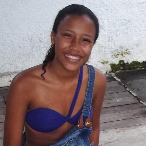 Ser fã é entender que a distancia às vezes é uma aliada, pra que o amor só fortaleça. #Thiaguinho 3