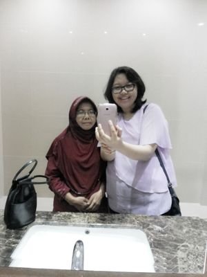 IG, Path, Twitter= @Wiriawiliakara | with @wirusaamaya | twitter lama @wiliawiriakara dihack.. jadi sekarang yang ini ya.. @Wiriawiliakara |