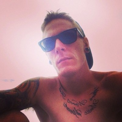 I am Rob. I am 22 years old. I love working on my honda and riding dirtbikes. I love partying and having a good time.