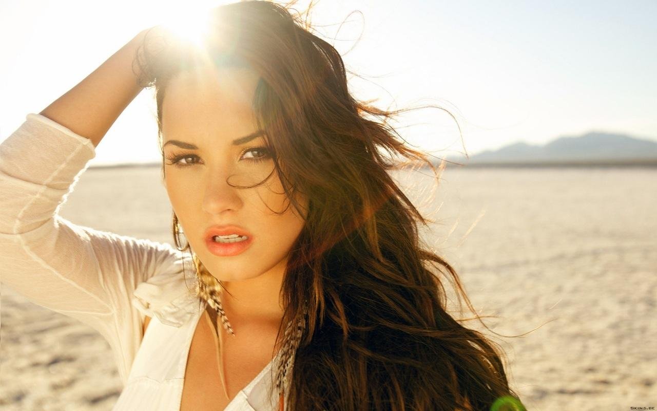 Your always be The Demi Lovato who saves as all @ddlovato