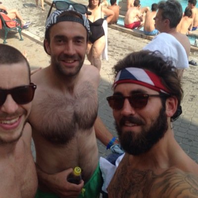 deeelew's profile picture. 