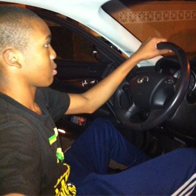 - Im 15 Singlee , Ball Is Lifee , Skater , I Love kids their are my motivation
