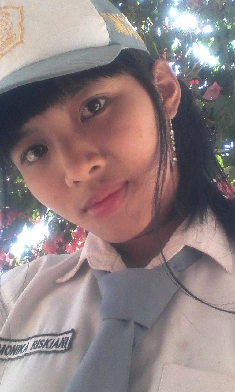 riskianidevana's profile picture. 