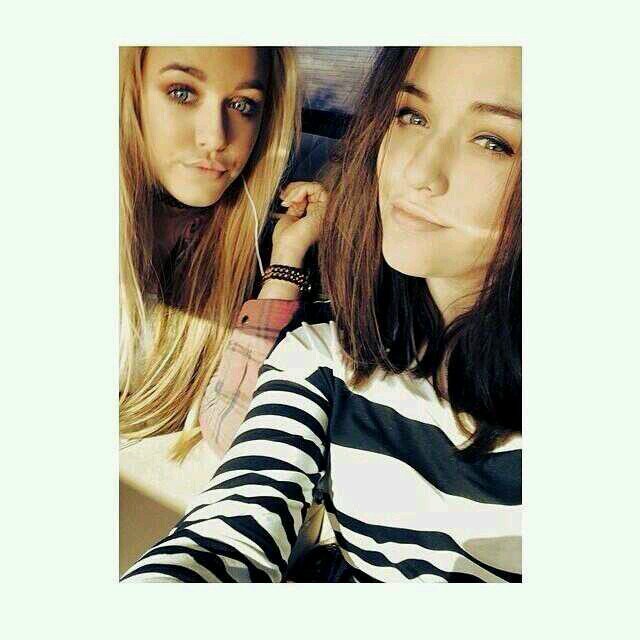 Hey Im Fizzy Tomlinson - Louis Tomlinsons Little Sister! Little Sisters @PhoebeTomlins & @DaisyTomlinsonL And Big Sis @Lottz_Tommo1