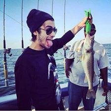 5 idiotas nos fizeram Directioners e nós fizemos de 5 idiotas as nossas vidas.... Amo 6 Gazelas :3
Since: 06/01/13