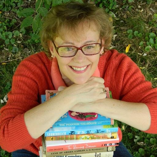 Middle school #librarian. Opining about #MGLit and #KidLit books since 2006 and have  a new book review EVERY DAY at https://t.co/G7ET4bUOB7