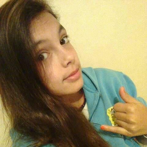 MorenaPortelli_'s profile picture. Rebaixar é arte, Raspar faz parte.