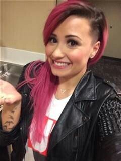 demi is my angel. 63 days clean bc demi.                2/26/14