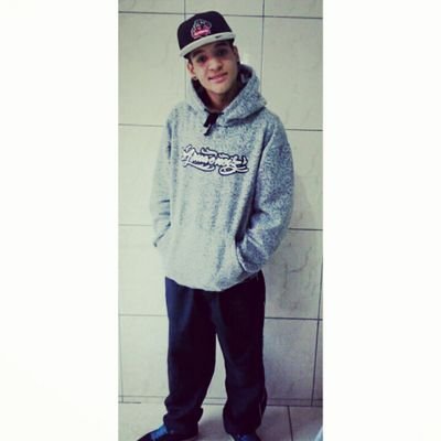 Julgando meus defeitos não viu minhas qualidade, antes são na loucura do que louco na sanidade !  Salto-Sp ♛