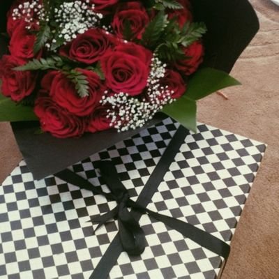 ‏اسرارنا التي لم نخبر بها أحداً، هي سبب مانعيشه من حزن...!