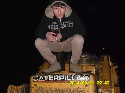 ATARA ATAR GİDERE GİDER BİZ FENERBAHÇELİYİZ ŞEKLİMİZ YETER