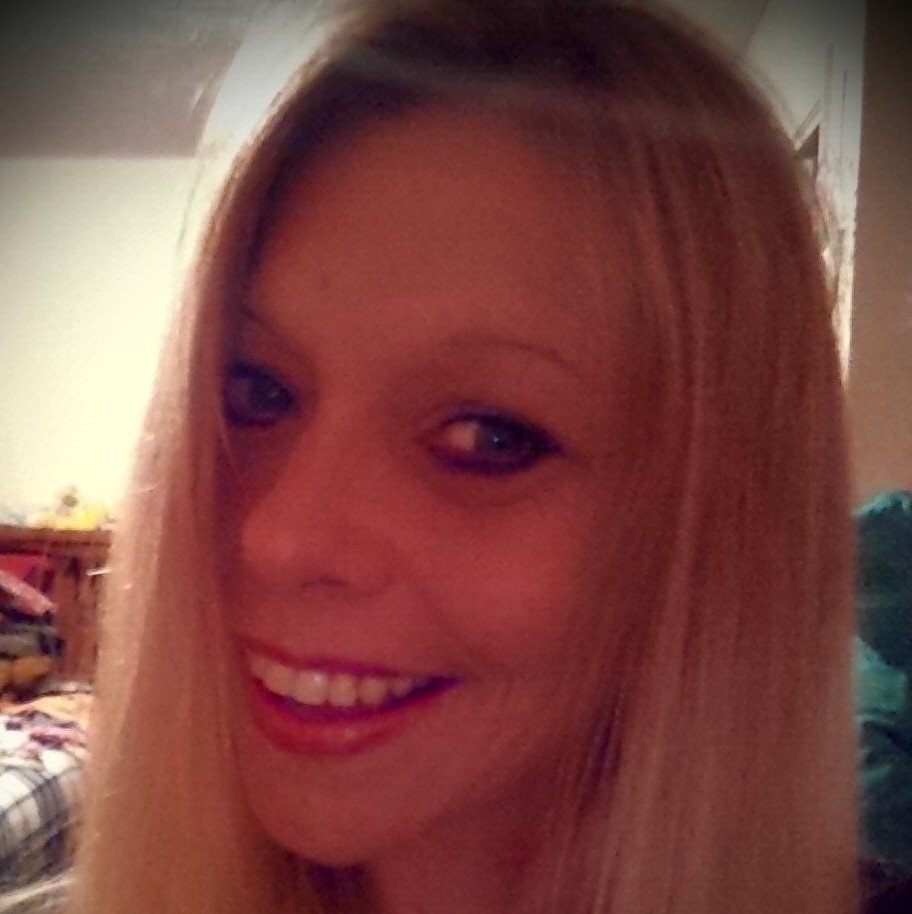 beach_babe35's profile picture. Just living life the best I can 3 
No Regrets :) follow me on instagram mizqueenofhearts n snap chat mizqueenofheart