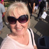 sue butterworth (@suzyishere2010) 's Twitter Profile