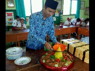 -satu dua tiga empat lima-