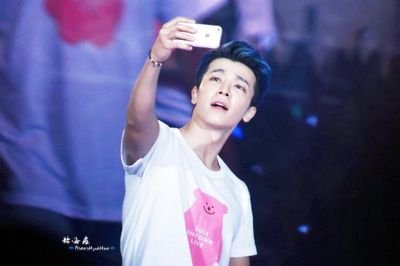 VanHae1's profile picture. Original account VanHae_     This will be my kpop one :)  ELF ♥