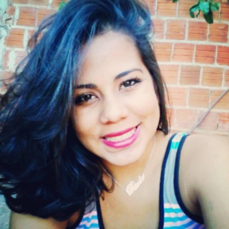 -Ser feliz sem motivo é a mais autêntica forma de felicidade.