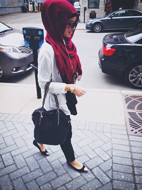 my name is imane i'am 18 years old i love english music i live in casa morocco