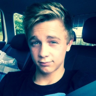 Hi my names Connor. I love an adventure. My life is sport and food. Wanna be photographer.