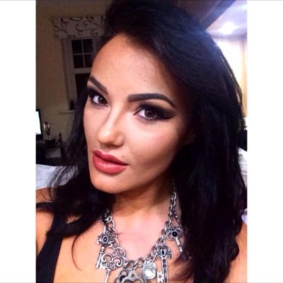 Rach_Crowe's profile picture. 