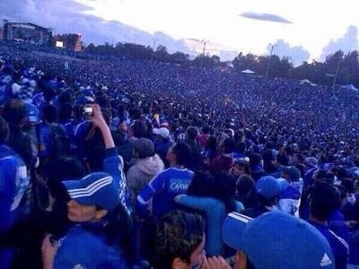 Cuenta dedicada a la hinchada más grande de Colombia. Adictos a MILLONARIOS FUTBOL CLUB.