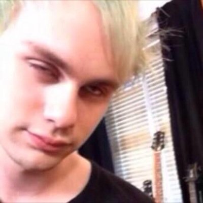 Hi beautiful, if you have a michael follow dm me?